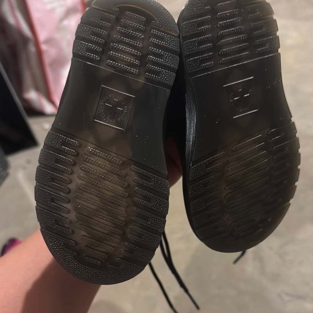 Dr. Martens Black Kids Boots - Picture 2 of 3
